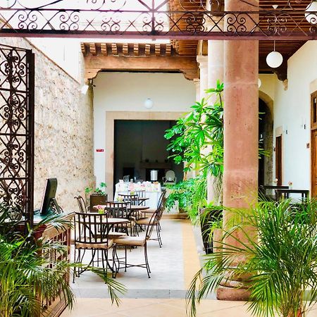 Hotel Expres By Hosting House Морелия Экстерьер фото