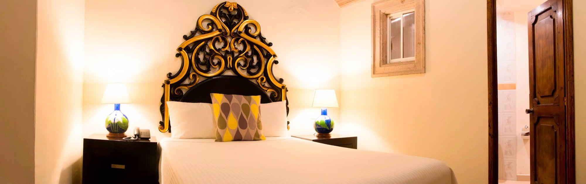 Hotel Expres By Hosting House Морелия Экстерьер фото