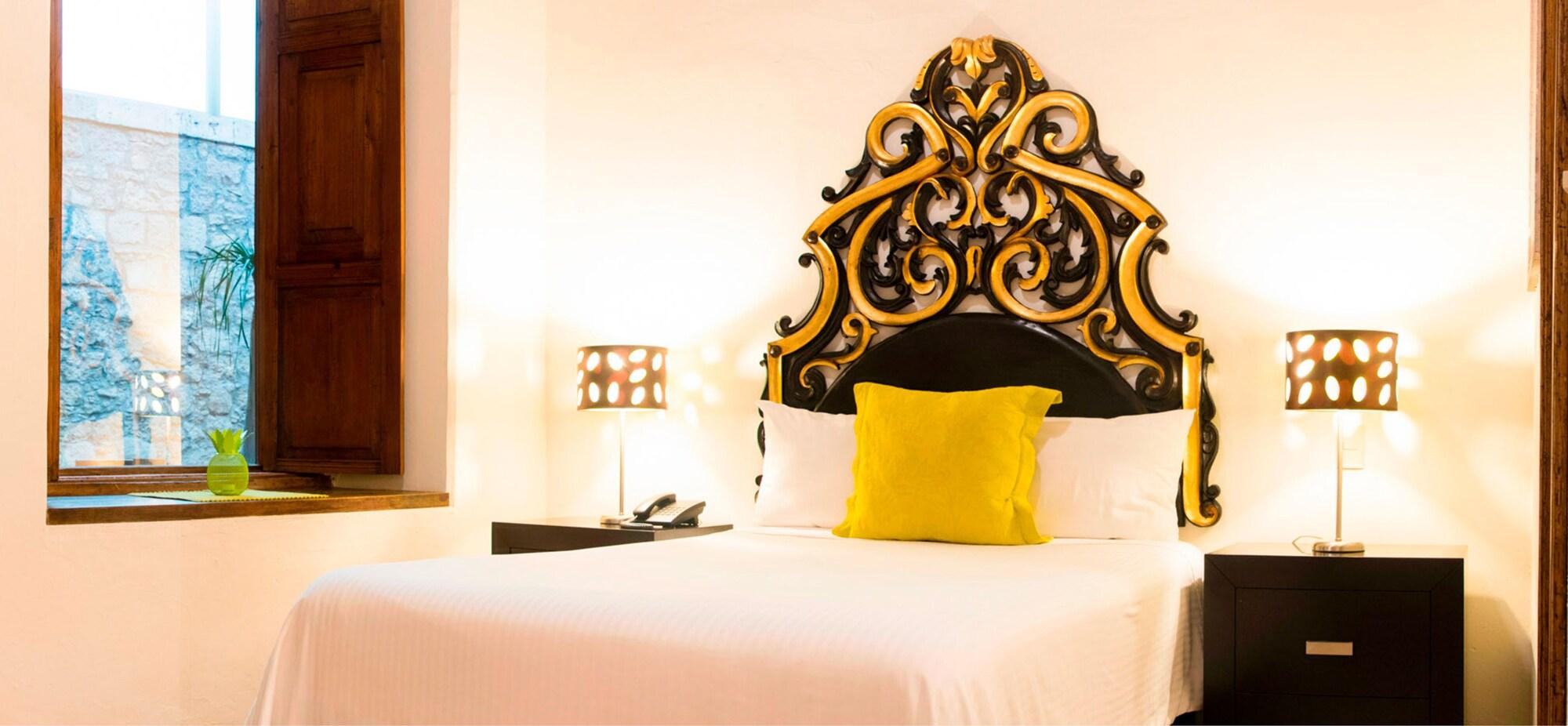 Hotel Expres By Hosting House Морелия Экстерьер фото