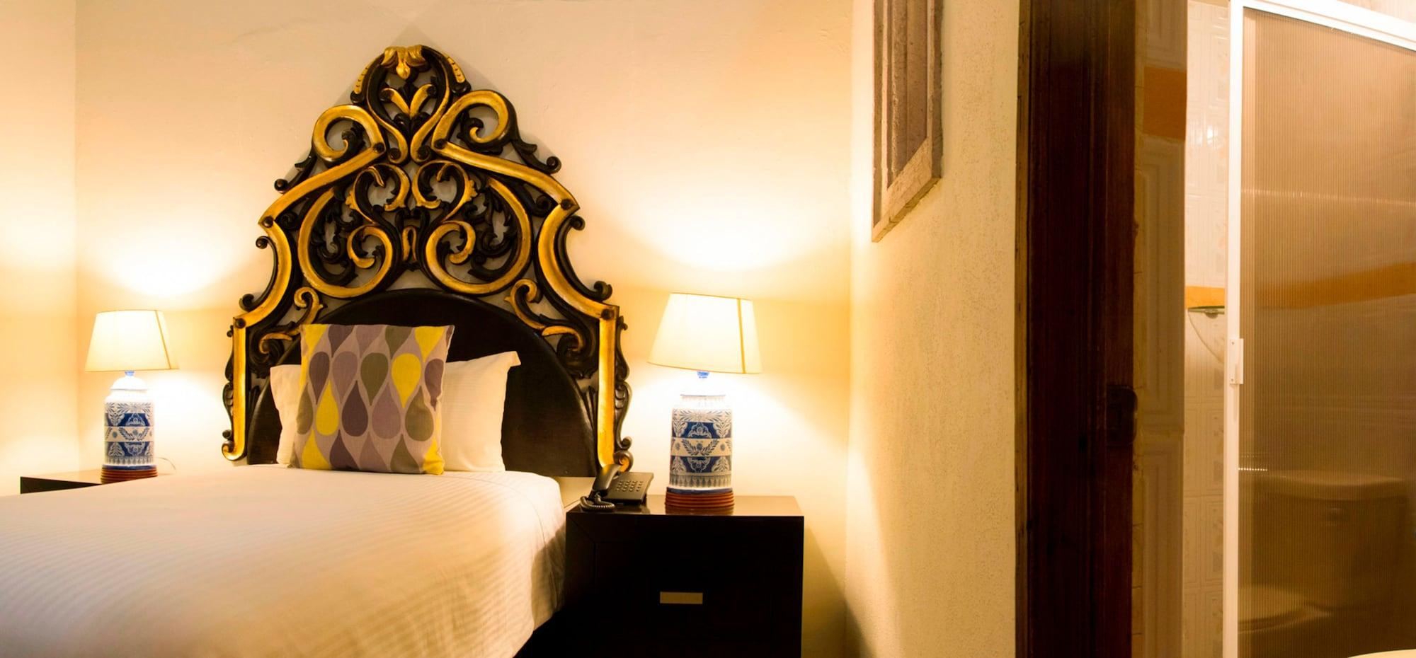 Hotel Expres By Hosting House Морелия Экстерьер фото
