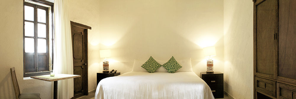 Hotel Expres By Hosting House Морелия Экстерьер фото